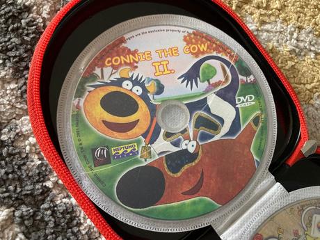 Dvd connie the cow ii. a angelina ballerina,