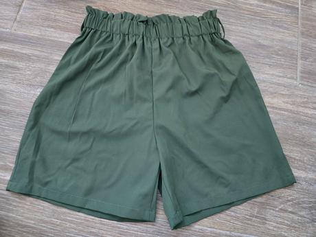Šortky č.158, 158