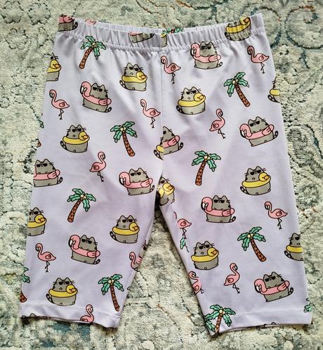 Elastické kraťasy pusheen - super stav, 146