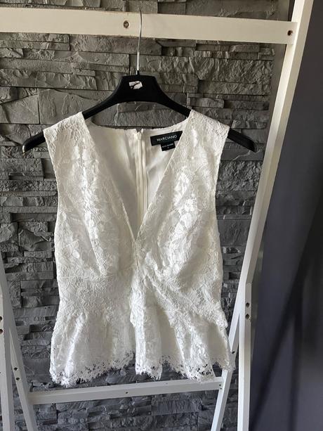 Guess by marciano v.s, guess,s