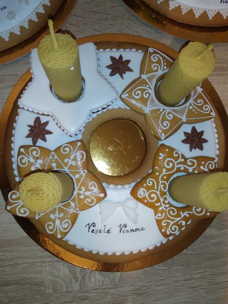 Medovnikový adventný veniec, 