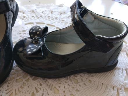 Predám krásne čierne lakovky zanovne, 21