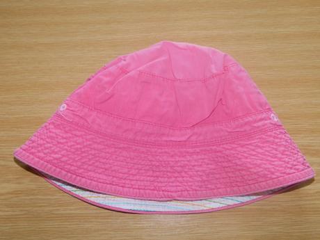 Obojstranný klobúčik , sanrio,86