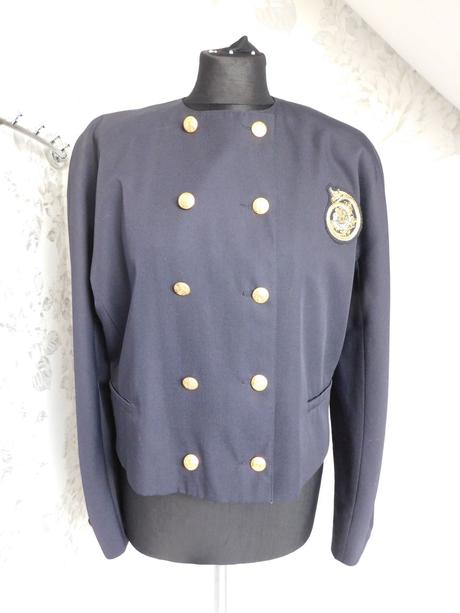 Pekny luxusny blejzer, 40