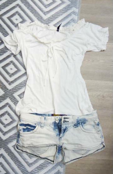 Príjemný hladký top s gumičkou a krajkou xs/m, amisu,m