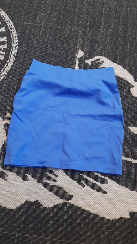 Dievčenská sukňa, 152