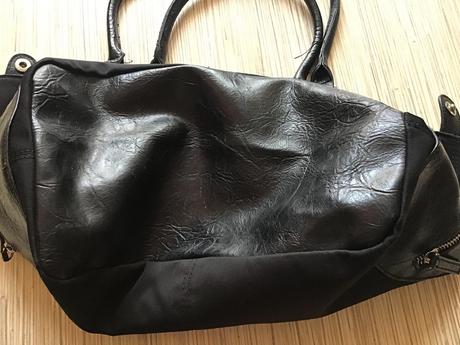 Veľmi pekná štýlová kabelka,