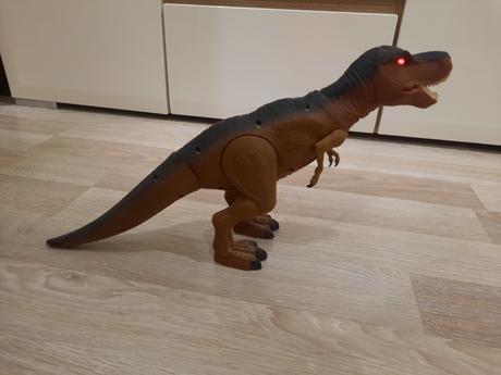 Dinosaurus pohyb a zvuk,