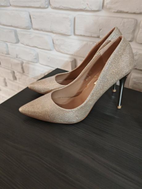 Úžasné zlaté lodičky 38, 38