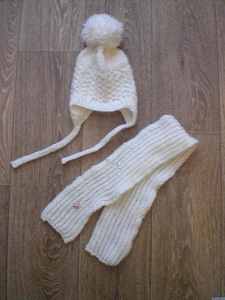 Pletený biely set 2-3 roky ako nový, 92