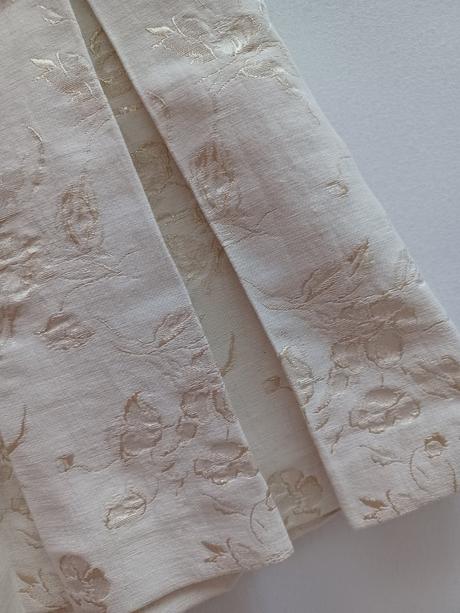 Dámska sukňa so zlatou výšivkou, esprit,38