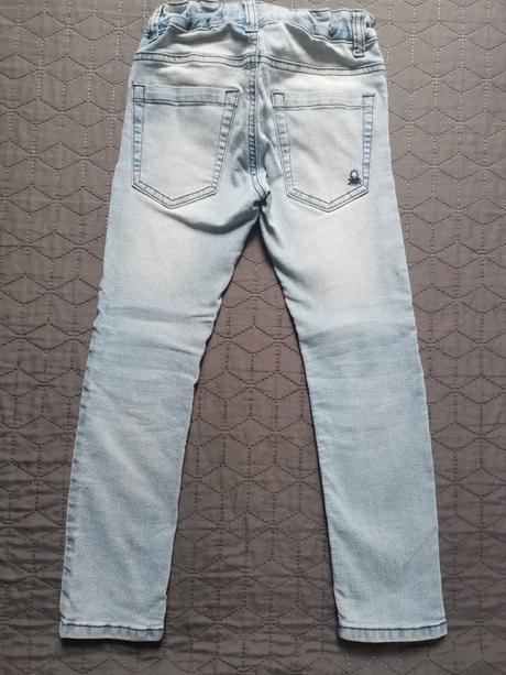 Chlapčenské rifle benetton, č. 122, benetton,122