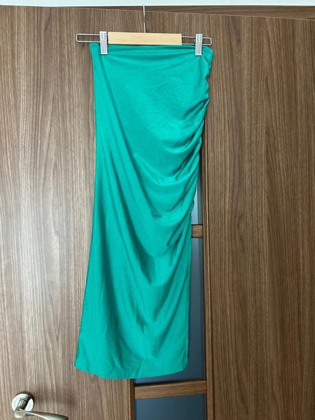 Krásna nazberkaná sukňa, s