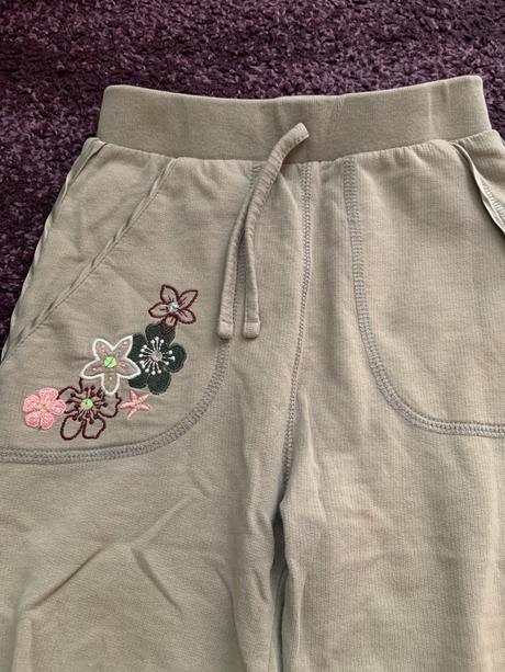 Pohodlné 3/4 tepláky, adams,128