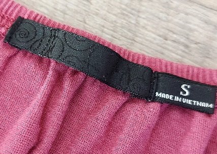 Dlhé šaty v slivkovej farbe, s