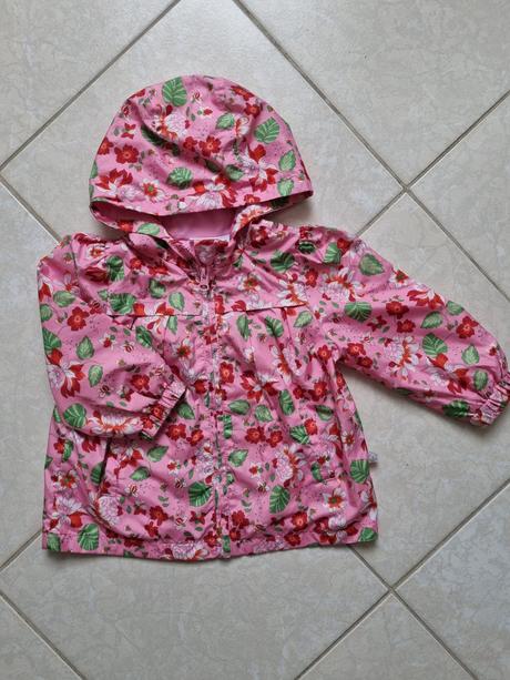 Tenka vetrovka top stav, 86