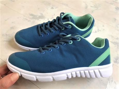 Ľahúčke tenisky, 38