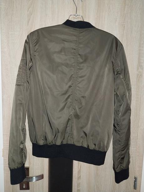 Vetrovka č.38, clockhouse,38