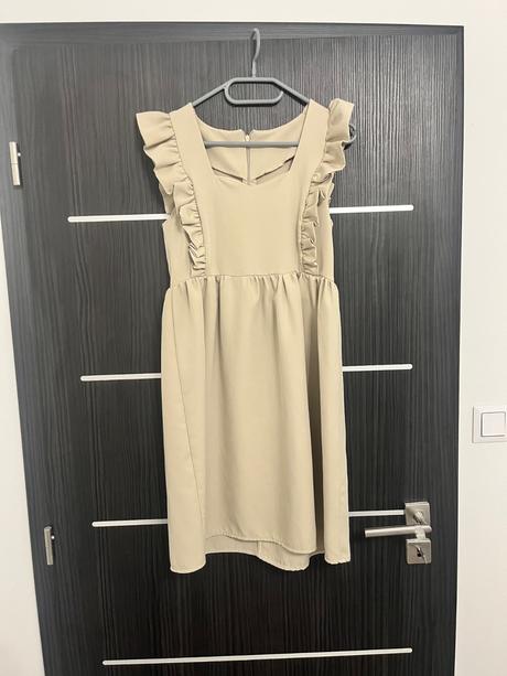 Šaty béžové s volánmi, xs