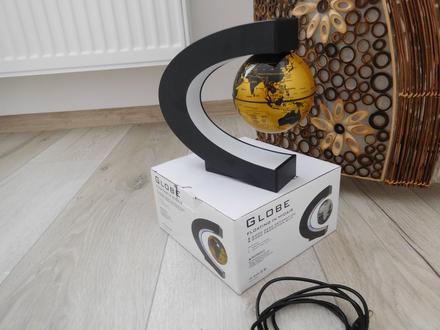 Svietidlo-globe floating and rotating midair, 