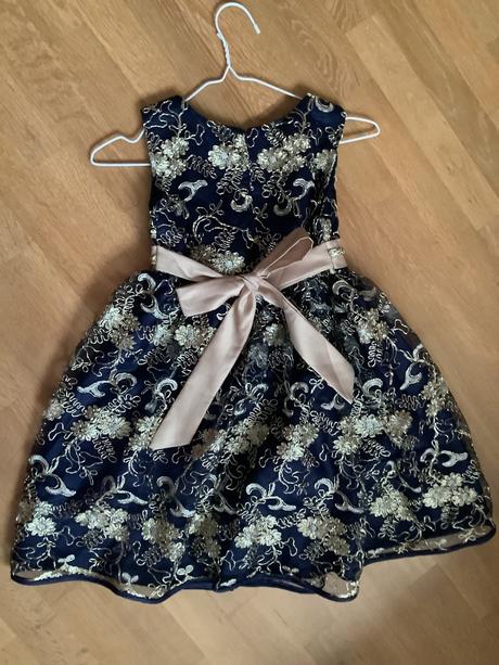 Saty na oslavu aj na vianoce, 146