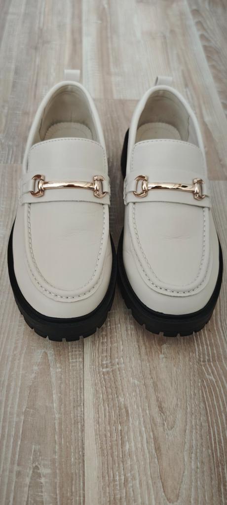 Loafery s prackou, reserved,39