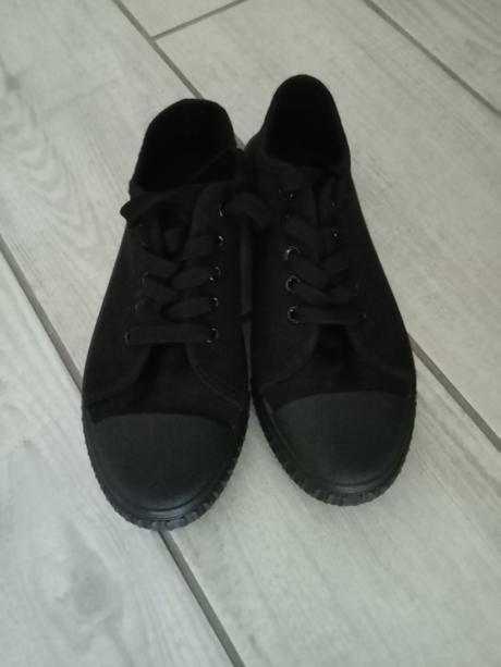 Čierne nenosené plátenky, 35, 35