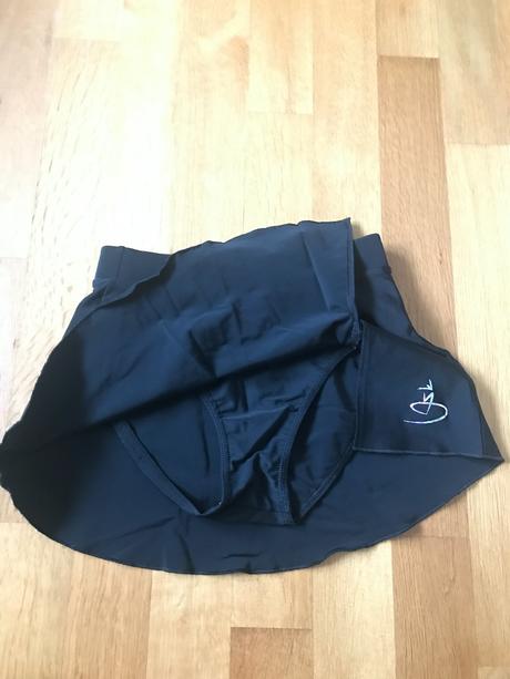 Krasokorčuliarska sukňa veľkosť 152-158, 152