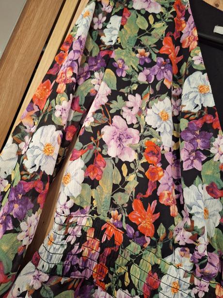 Šaty s volánikmi, gate,xs