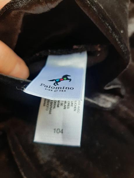 Zamatove saty na styl wednesday, palomino,104