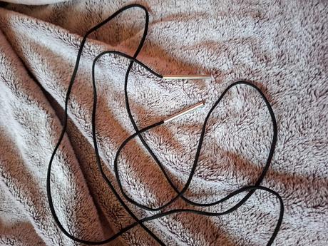 Náhrdelník choker,