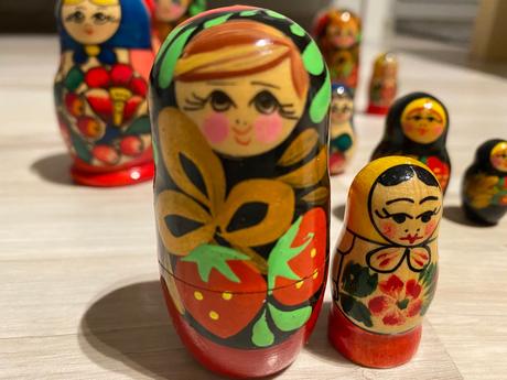 Sada krásne 2 originál dovezené matriošky z ruska,