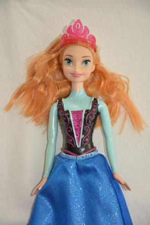 Anna frozen bábika,