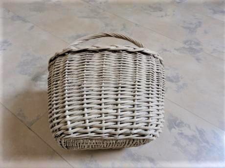 Prútený košíček, 