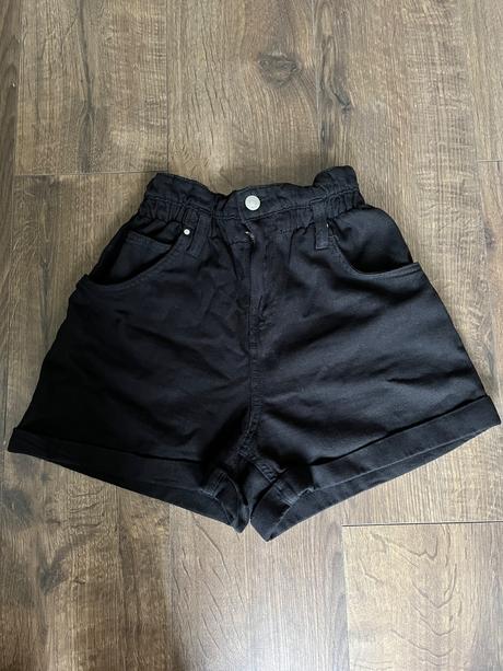 Dámske riflove kraťasy širokého strihu, bershka,34