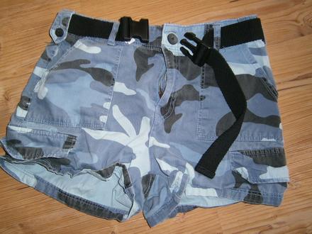 Kraťasy po 3 eur/ks, m