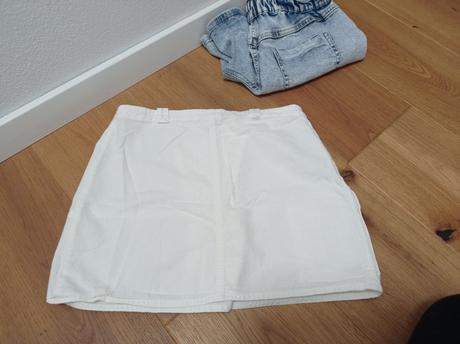 Biela zavinovacia sukňa, 146