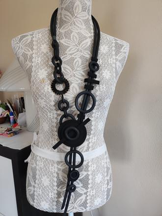 Dámsky náhrdelník,