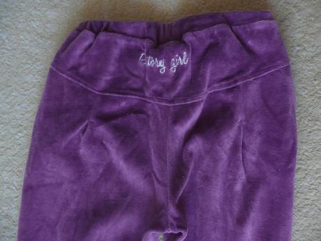 Fialové zamatové dievčenské tepláky, 128