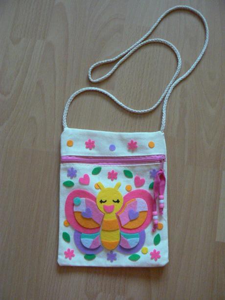 Dievčenská kabelka s motýľom, 