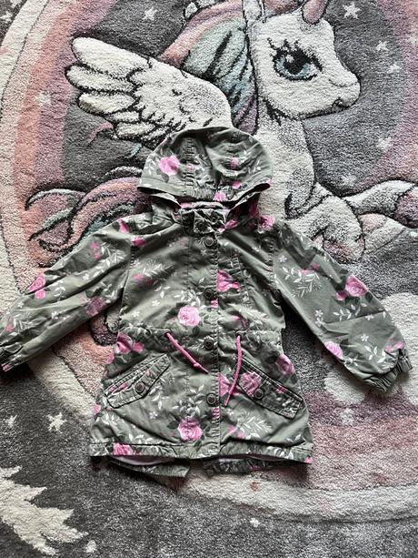 Dievčenské prechodné bundy, 98