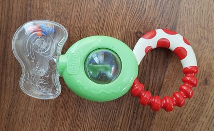 Interaktívna hrkálka pre bábätko, 