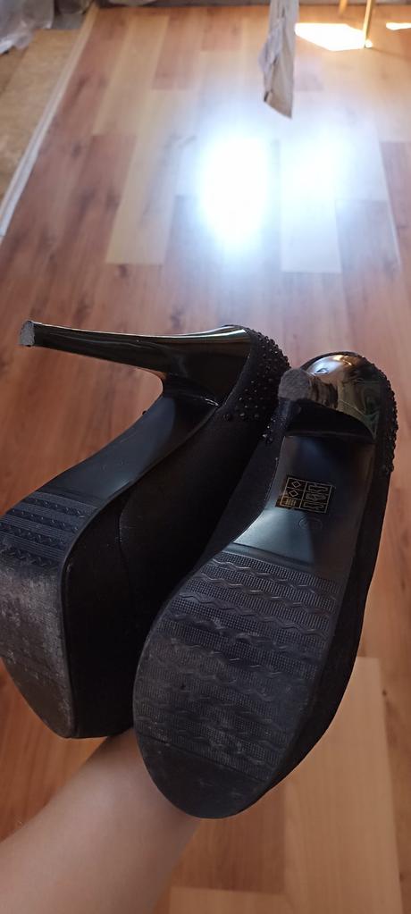 Čierne lodičky na platforme 37, queen,37