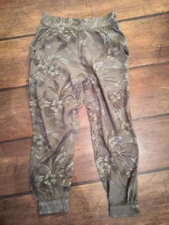 Kvetinové nohavice, h&m,134