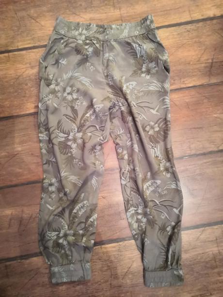 Kvetinové nohavice, h&m,134