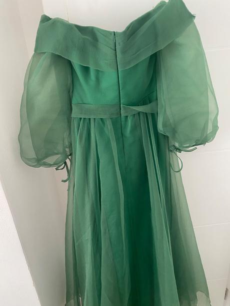 Krásne  tylové šaty, 38