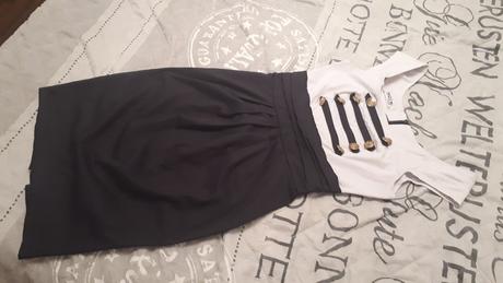 Spolocenske saty, 36