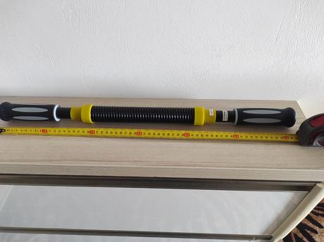 Silová ohybná tyč na posilňovanie svalov,