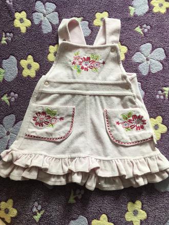 Krásne šatočky s výšivkou, tezenis,92