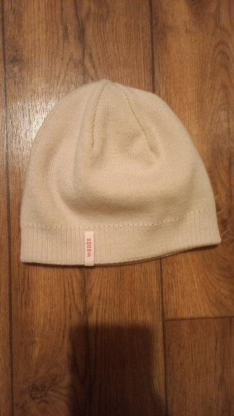 Dámska teplá béžová čiapka decatlon top stav, decathlon